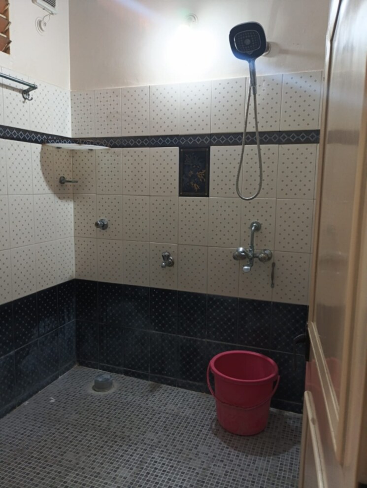 Bathroom, koramangala 2 Bedroom 1000 Sq.Ft. Builder Floor In Koramangala Bangalore 8734440