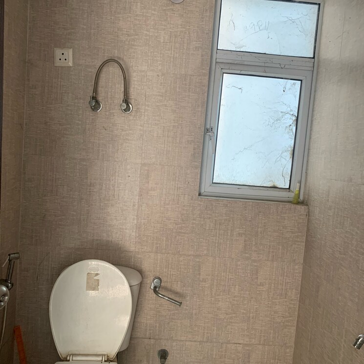 Bathroom, aditya-urban-homes 1 Bedroom 585 Sq.Ft. Apartment In Shahpur Bamheta Ghaziabad 8734515