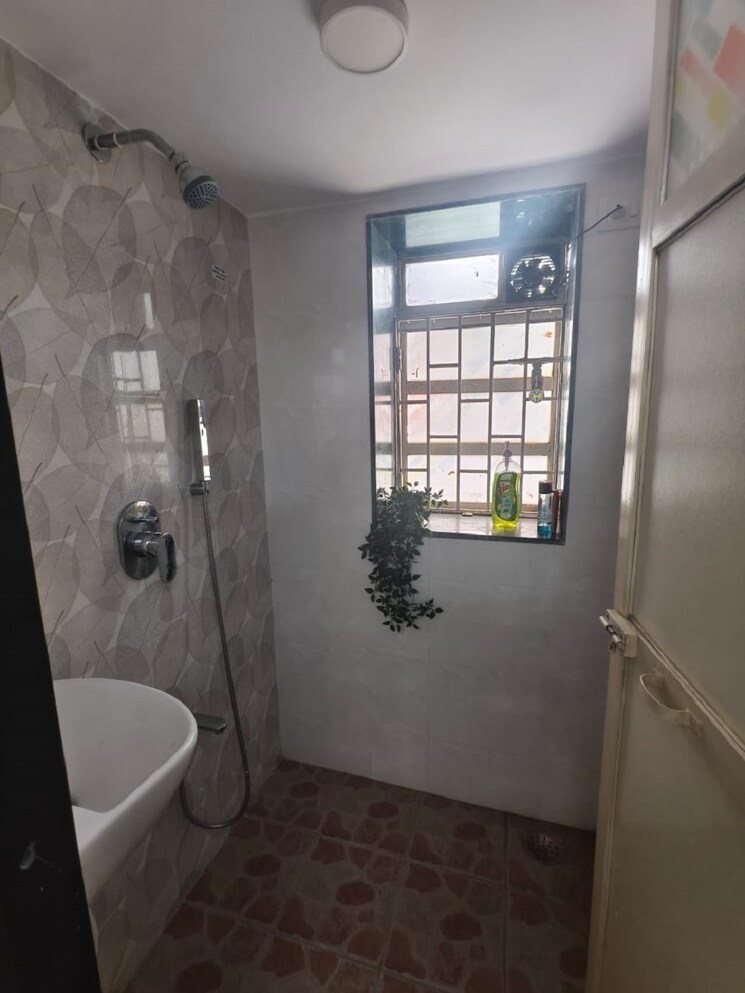 Bathroom, bandra west 2 Bedroom 750 Sq.Ft. Apartment In Bandra West Mumbai 8734457