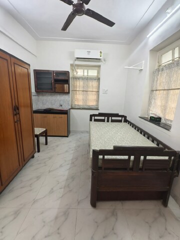 2 BHK Apartment For Rent in Bandra West