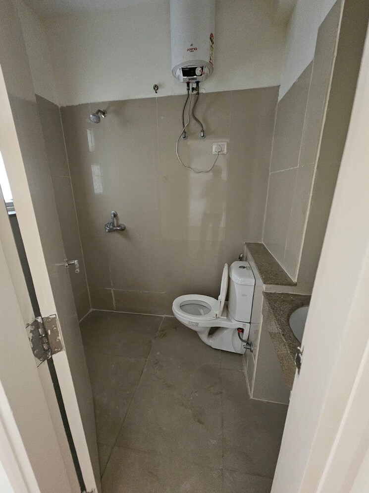 Bathroom, emaar-gurgaon-greens 3 Bedroom 1650 Sq.Ft. Apartment In Sector 102 Gurgaon 8734583