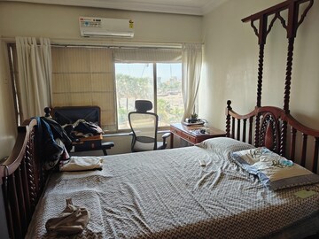 Master Bedroom in 3 BHK Apartment at Bandra West – for Rent