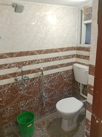 Bathroom in 3 BHK Apartment at Sindhi Colony – for Rent