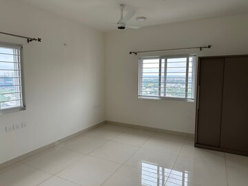 Room in 3 BHK Apartment at Prestige Tranquil, Kokapet – for Rent