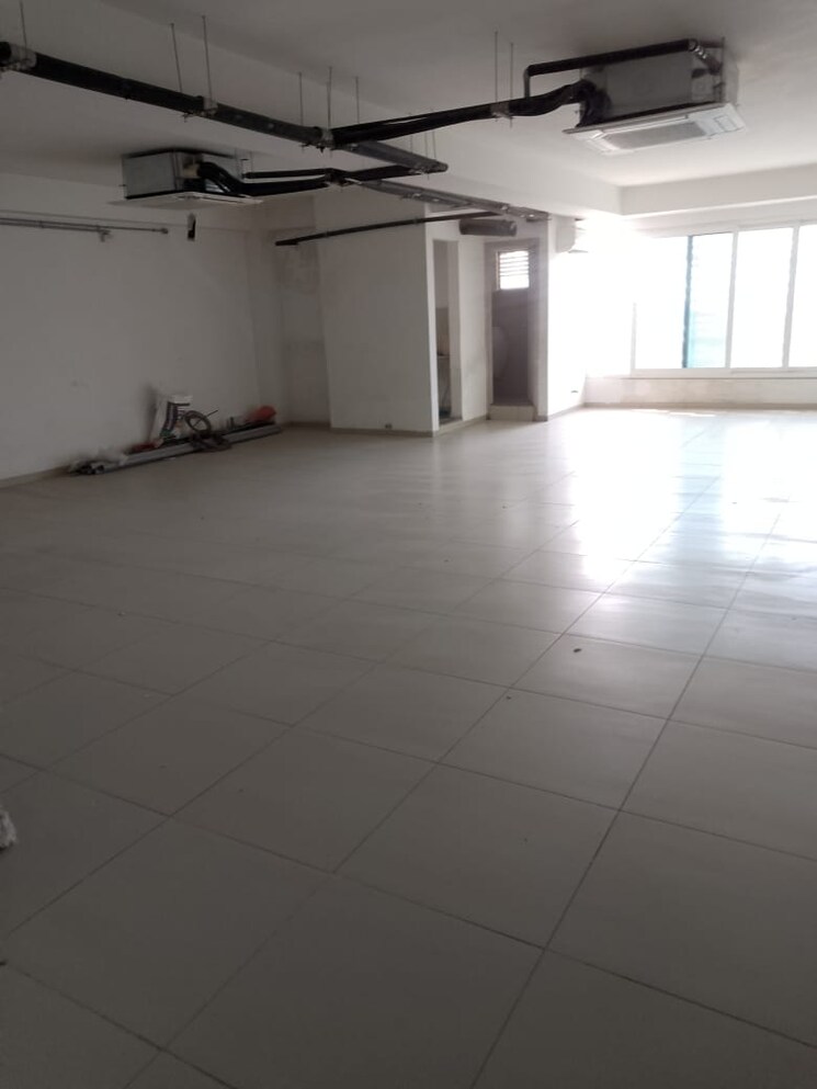 Room, elegance-earth-arise Commercial Office Space 1580 Sq.Ft. In Makarba Ahmedabad 8735231