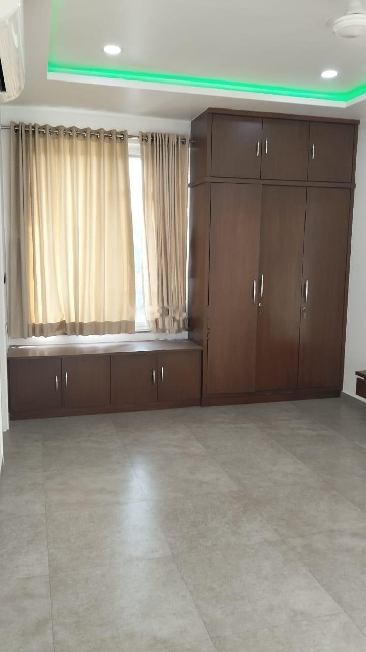 4 BHK Apartment For Rent in Babukhan Lakefront