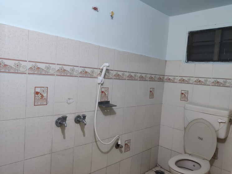 Bathroom, home-sree-towers 2 Bedroom 1050 Sq.Ft. Apartment In Kukatpally Hyderabad 8735249