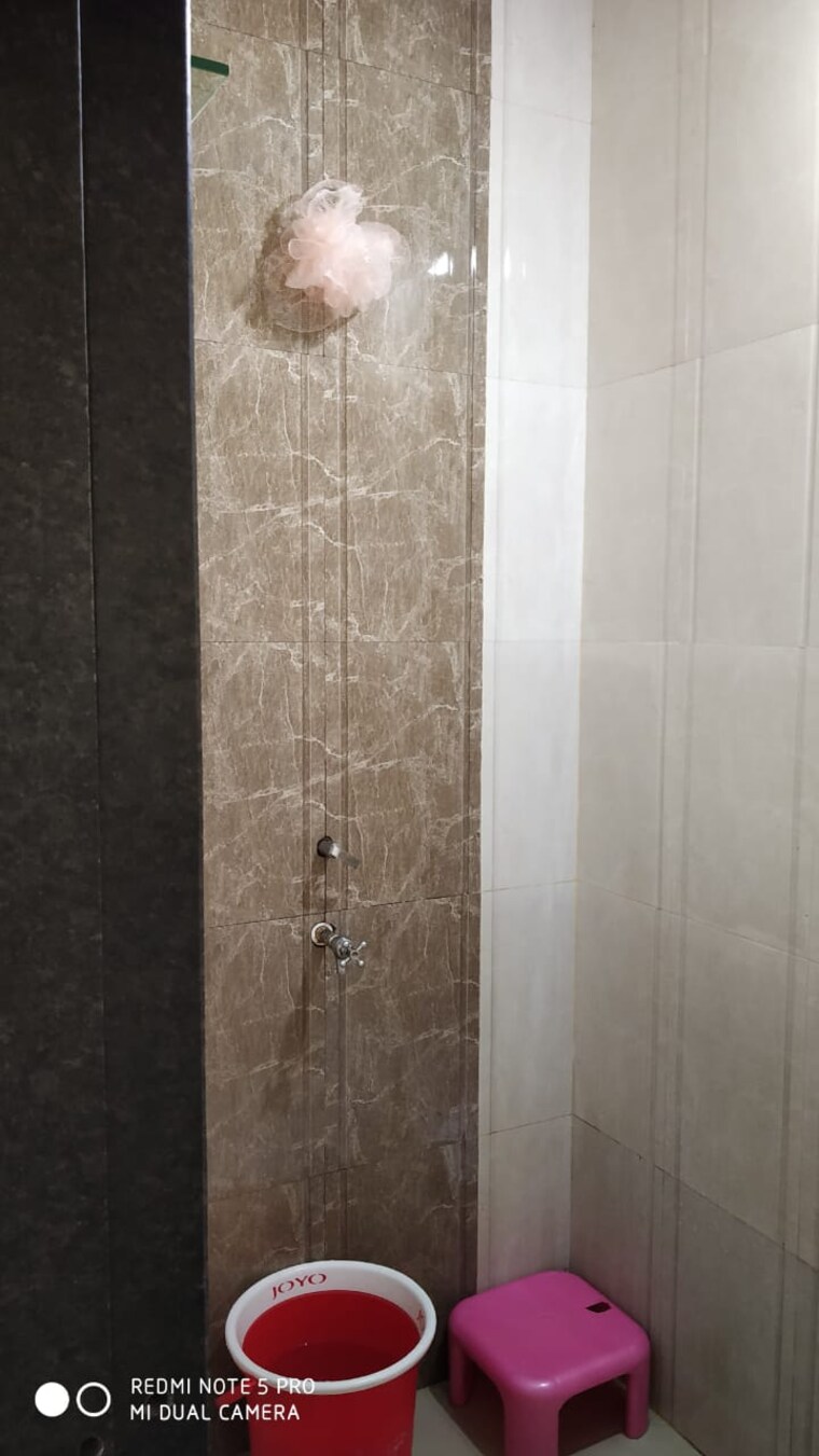 Bathroom, vip road vesu 1.5 Bedroom 700 Sq.Ft. Apartment In Vip Road Vesu Surat 8735317