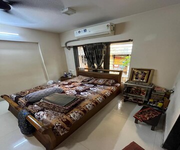 Bedroom in 2 BHK Apartment at Matunga East – for Rent