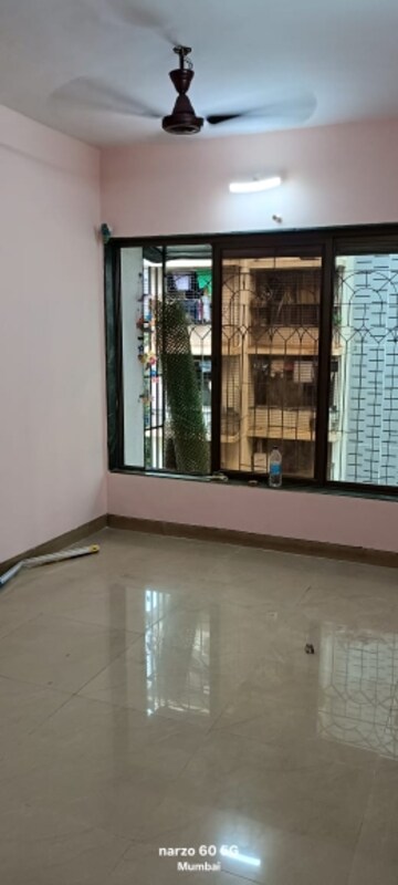 1 BHK Apartment For Rent in Goregaon West