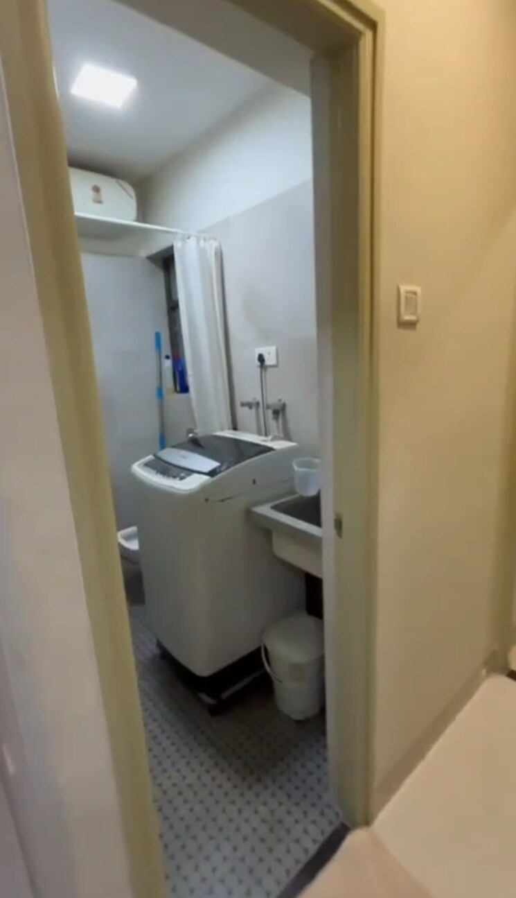 Bathroom, poseidon-apartment 3 Bedroom 1100 Sq.Ft. Apartment In Andheri West Mumbai 8735326