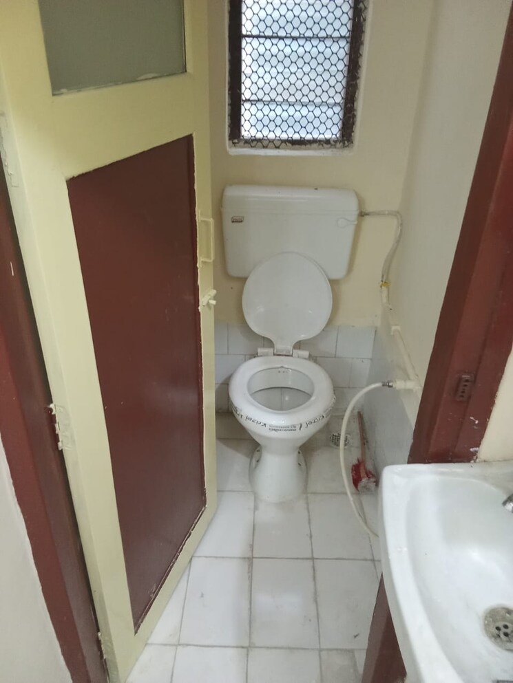 Bathroom, dombivli west Studio 340 Sq.Ft. Apartment In Dombivli West Thane 8735501