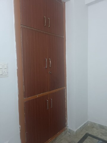 Furnished Amenities in 2 BHK Apartment at New Ashok Nagar – for Rent