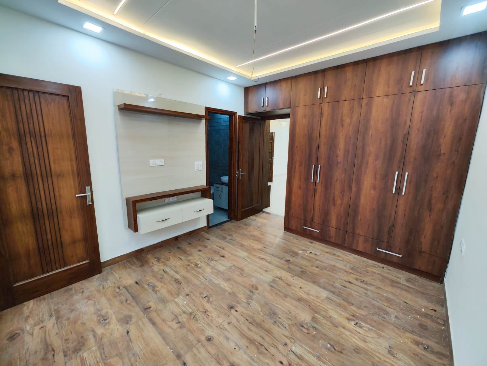 6 BHK + Pooja Room Independent House For Sale in Aerocity