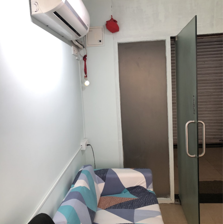 Bathroom, vardaan-zen-business-center Commercial Office Space 225 Sq.Ft. In Bhagwan Nagar Pune 8735490
