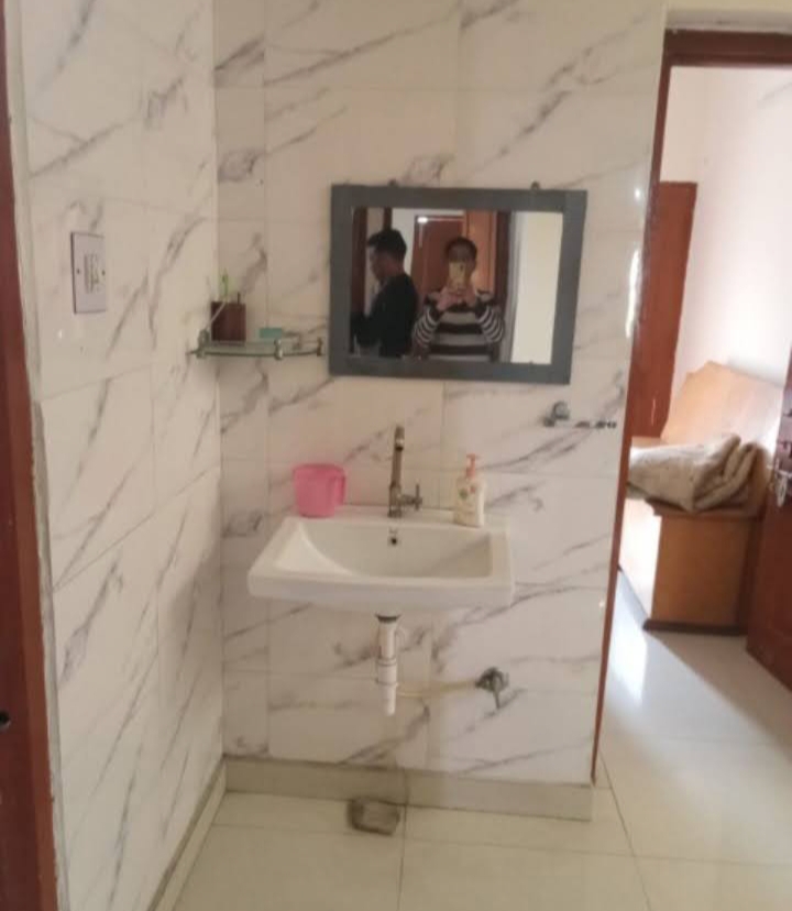 2 BHK + Pooja Room Villa For Rent in Aliganj