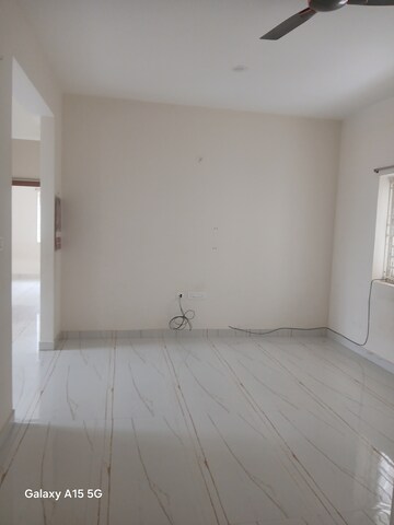 Room in 2 BHK Apartment at Manju Shilpa Valley, Kondapur – for Rent