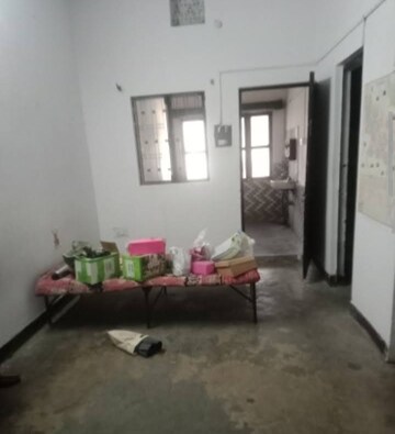 1 BHK Independent House For Rent in Aliganj