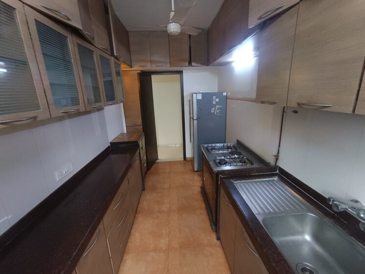 Kitchen, bandra west 3 Bedroom 1200 Sq.Ft. Apartment In Bandra West Mumbai 8735592