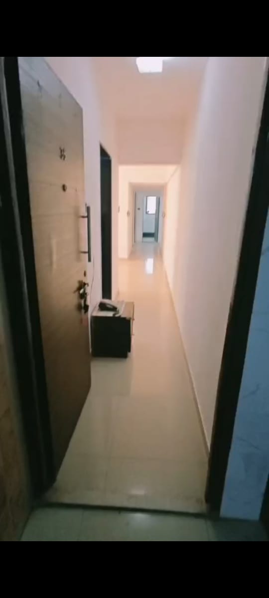 2 BHK 950 Sq.Ft. Apartment in Movie Tower