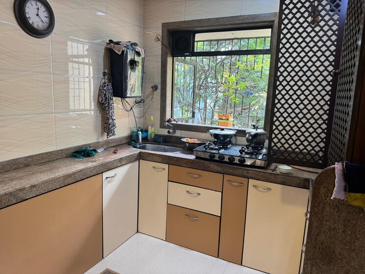 Kitchen, hindu colony 2 Bedroom 650 Sq.Ft. Apartment In Hindu Colony Mumbai 8735943