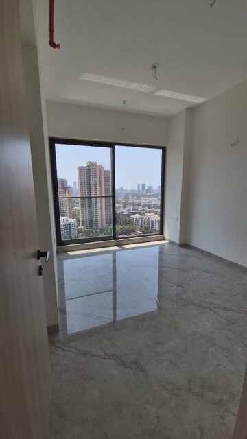 Room in 2 BHK Apartment at Viceroy Savana, Kandivali East – for Rent