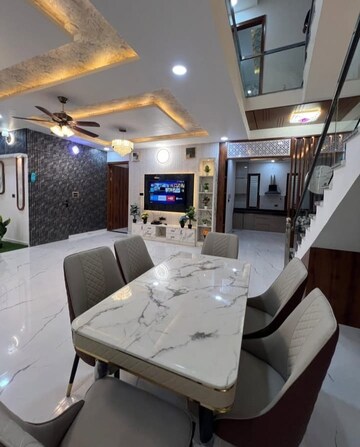 Master Bedroom in 3.5 BHK Builder Floor at Sector 37 – for Sale