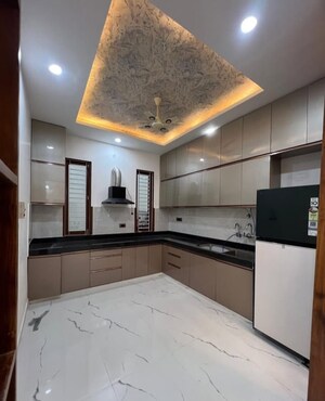 Kitchen in 3.5 BHK Builder Floor at Sector 37 – for Sale
