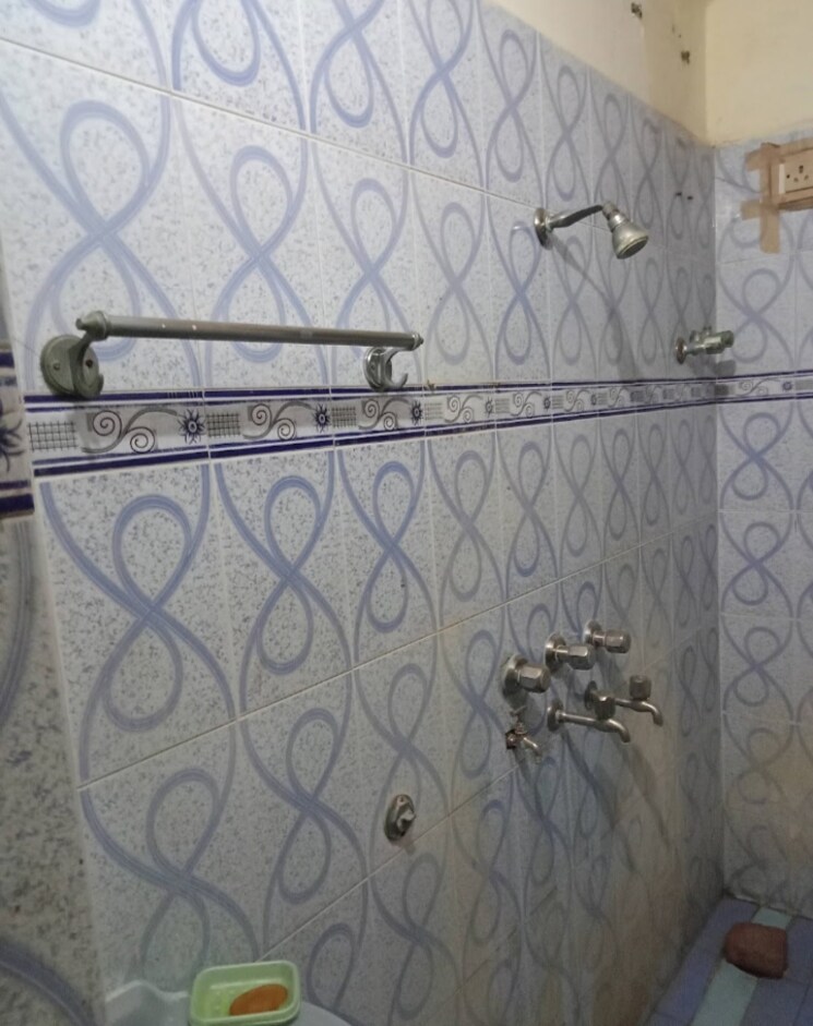 Attached Bathroom, aliganj 2 Bedroom 890 Sq.Ft. Villa In Aliganj Lucknow 8735971