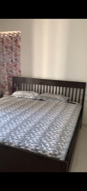 Bedroom in 2 BHK Apartment at Wadhwa Pristine, Matunga West – for Sale
