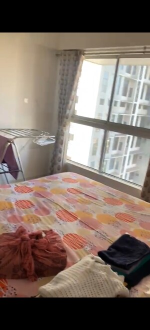 Bedroom in 2 BHK Apartment at Wadhwa Pristine, Matunga West – for Sale