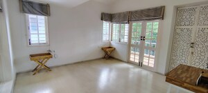 Room in 4 BHK Villa at White Acres Apartment, Whitefield – for Sale