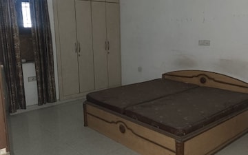 3 BHK Builder Floor For Rent in Sector 23