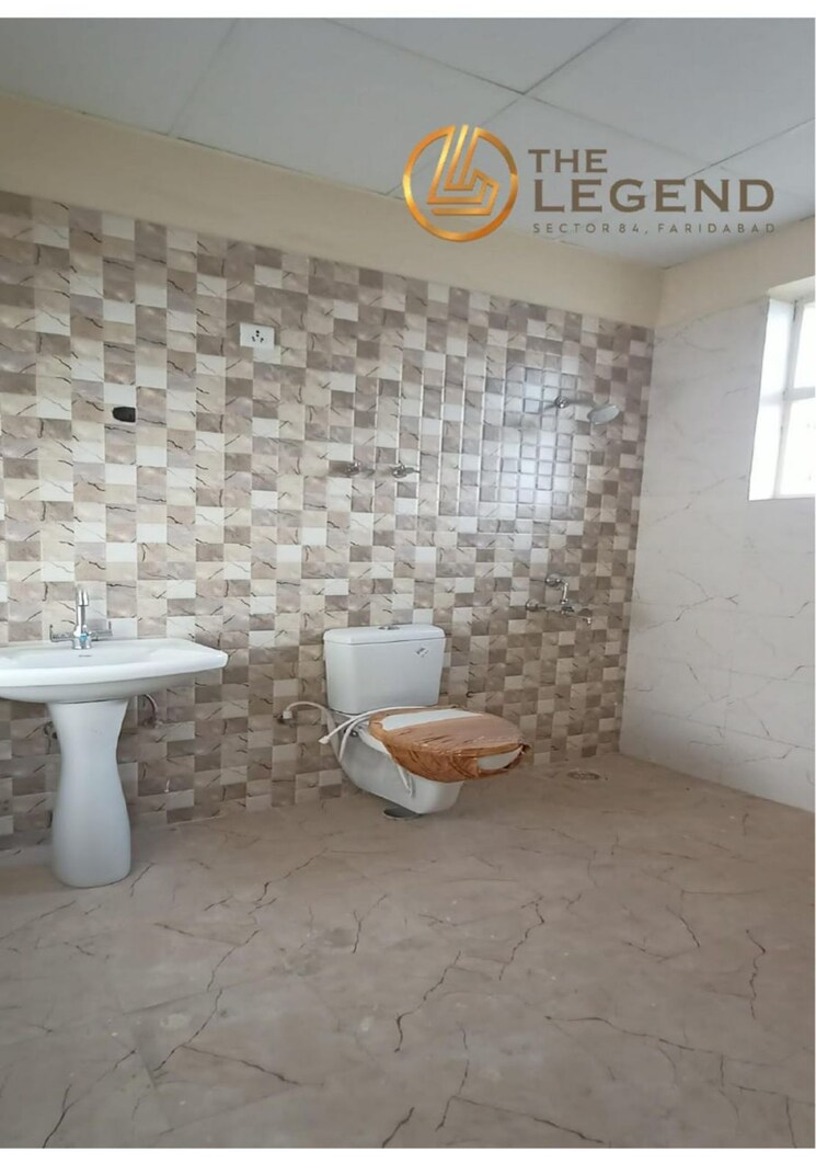 Bathroom, sector 86 3 Bedroom 250 Sq.Yd. Builder Floor In Sector 86 Faridabad 8737015