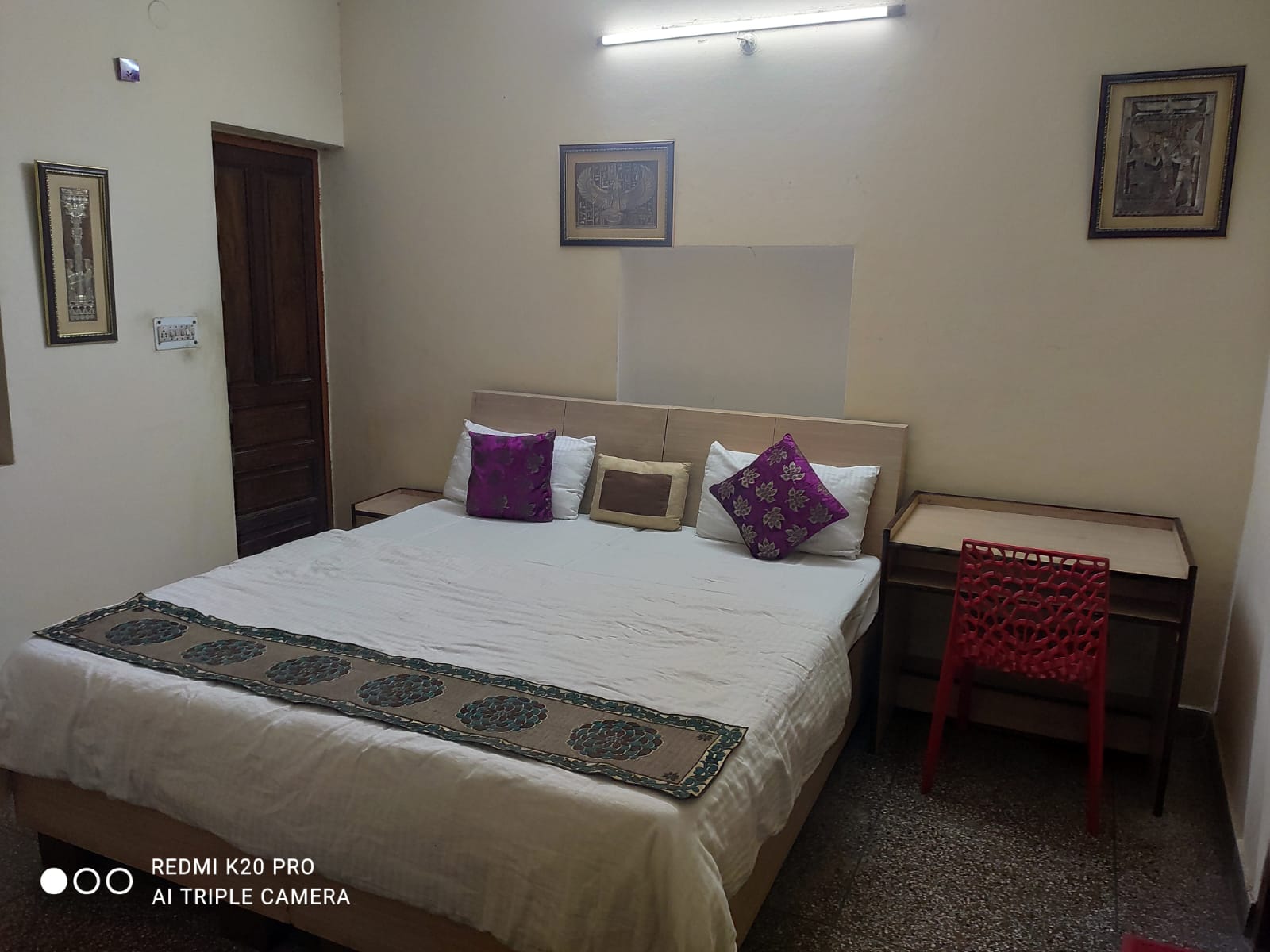 2 BHK Apartment For Sale in Sakher Bazar On James Lon