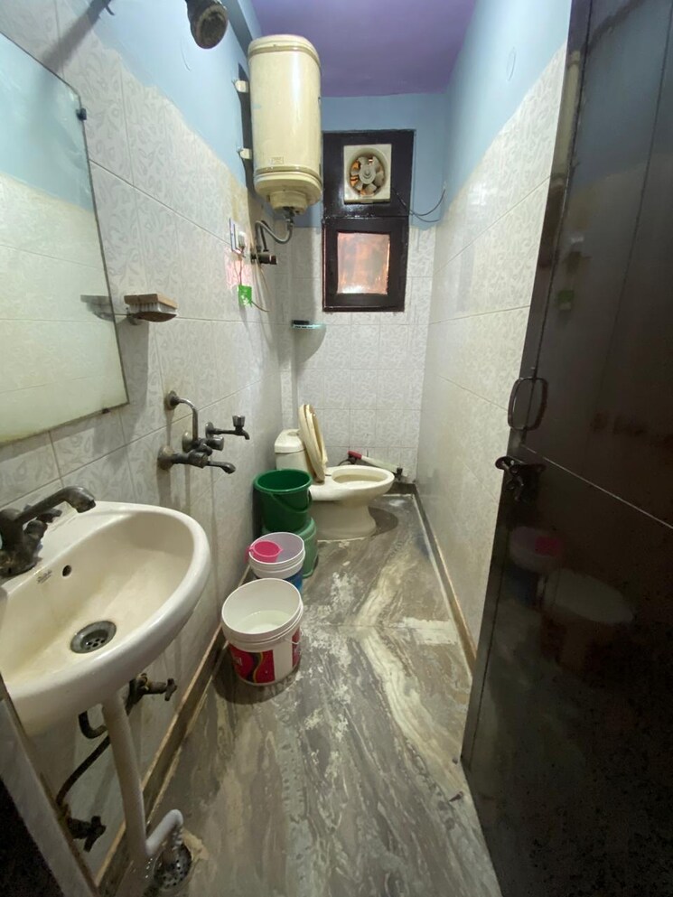 Bathroom, sakher bazar 2 Bedroom 634 Sq.Ft. Apartment In Sakher Bazar Kolkata 8736814