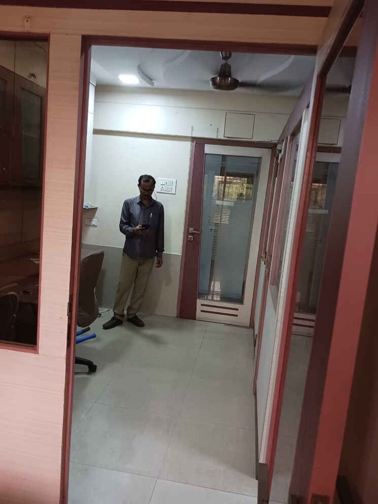 undefined, mulund west Commercial Office Space 400 Sq.Ft. In Mulund West Mumbai 8736959