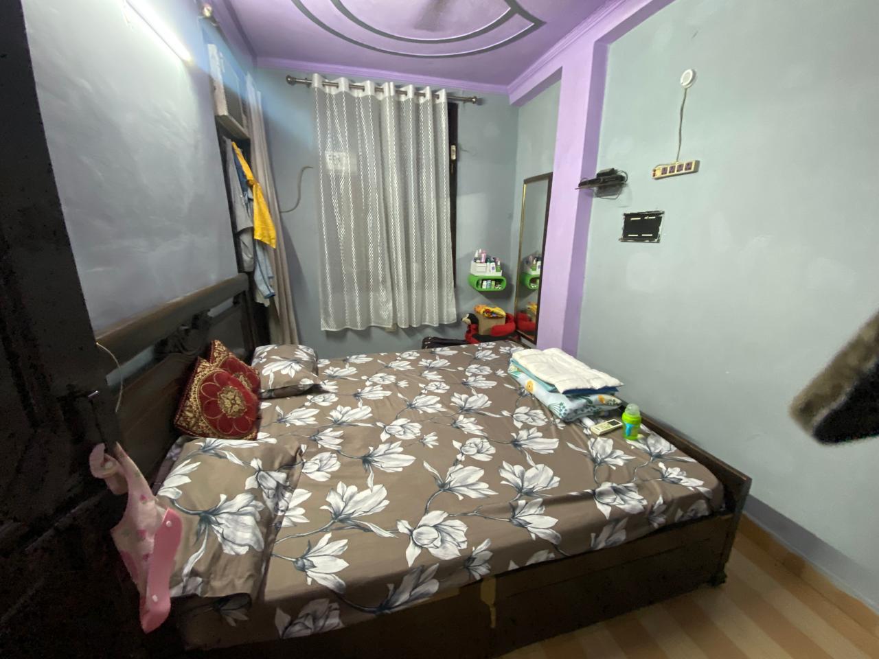 2 BHK Apartment For Sale in Sakher Bazar On James Lon