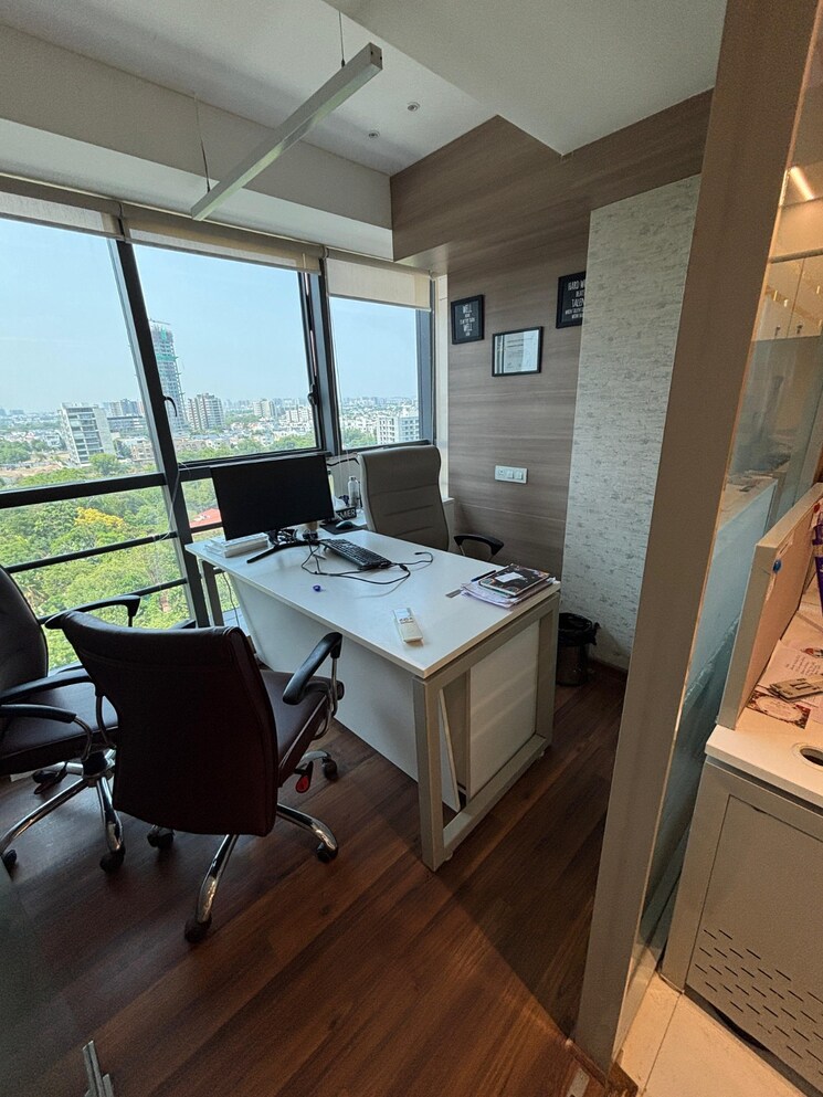 Team Area, thaltej Commercial Office Space 2266 Sq.Ft. In Thaltej Ahmedabad 8736866