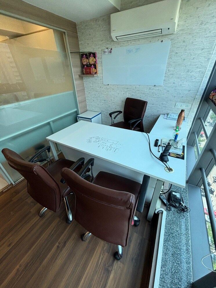 Team Area, thaltej Commercial Office Space 2266 Sq.Ft. In Thaltej Ahmedabad 8736866