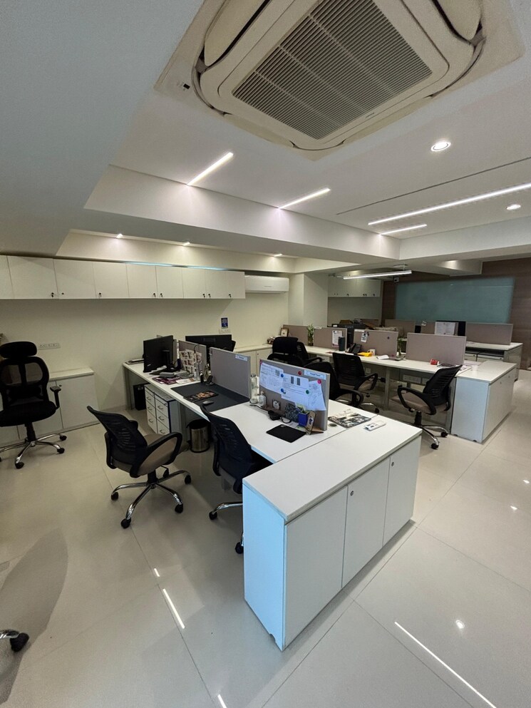 Team Area, thaltej Commercial Office Space 2266 Sq.Ft. In Thaltej Ahmedabad 8736866