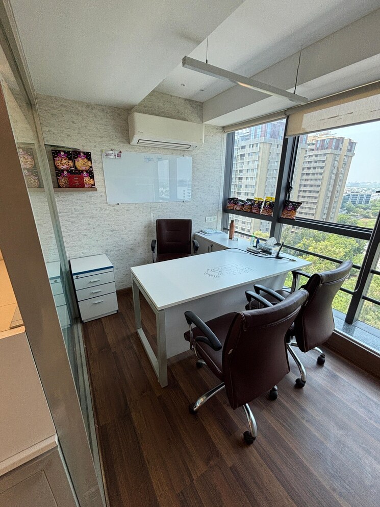 Team Area, thaltej Commercial Office Space 2266 Sq.Ft. In Thaltej Ahmedabad 8736866