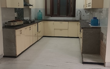 4 BHK Builder Floor For Rent in Sector 26