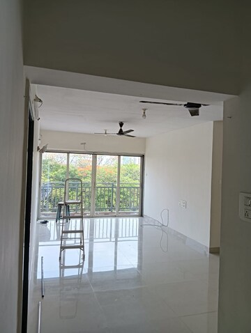 Room in 3 BHK Apartment at Vasant Vihar – for Rent