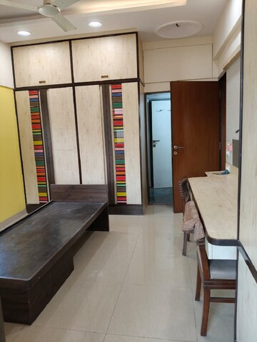 Bedroom in 3 BHK Apartment at Santacruz West – for Rent