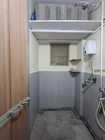 Bathroom in 1 BHK Apartment at Jasmine Poonam Complex, Kandivali East – for Rent