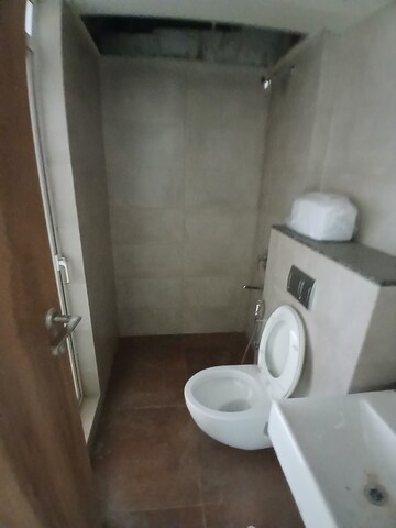 Bathroom in 1.5 BHK Apartment at Shapoorji Pallonji Siennaa, Kandivali East – for Rent