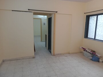 Room in 1 BHK Apartment at Greenfields CHS, Andheri West – for Rent