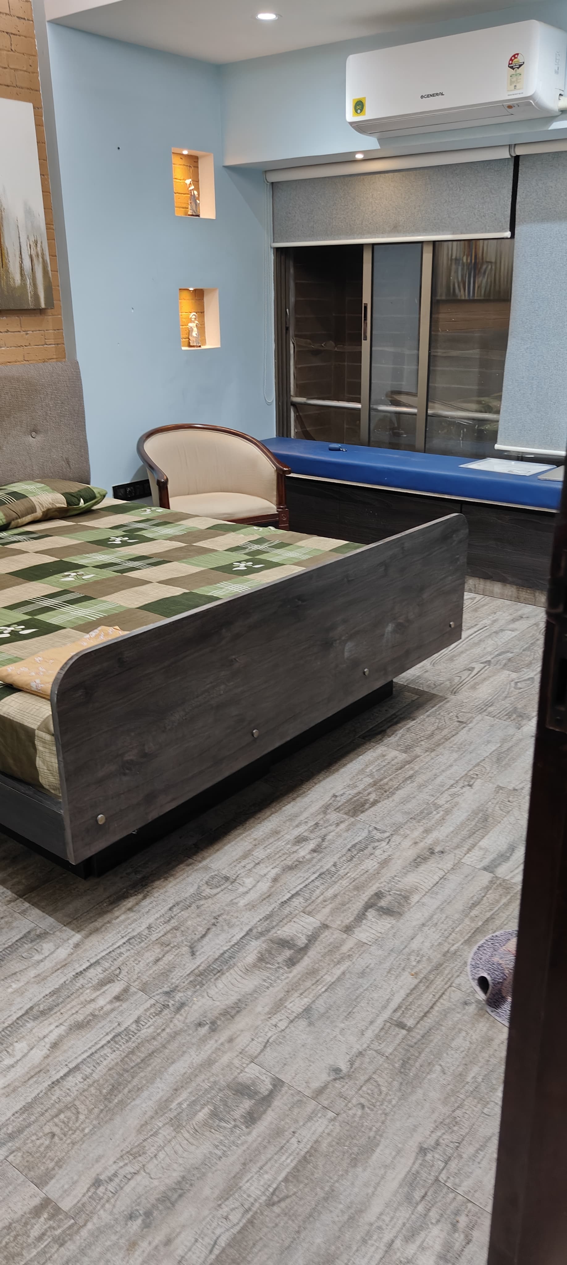 2 BHK Apartment For Rent in Oshiwara Mhada