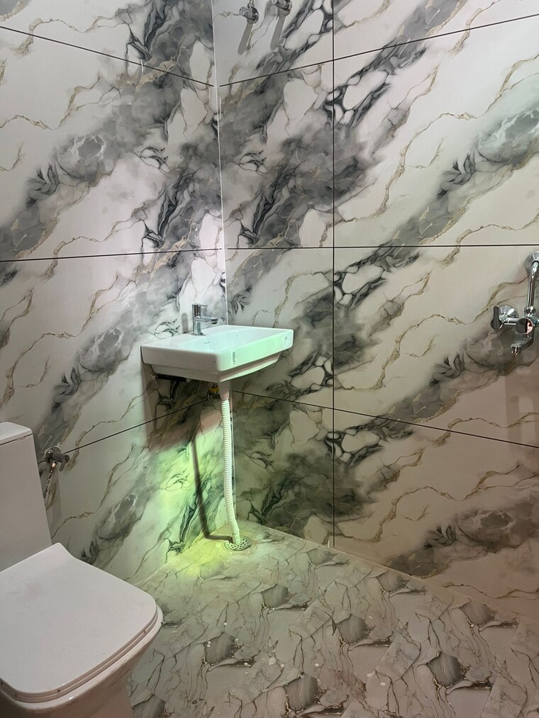 Bathroom, keshav nagar 2 Bedroom 1080 Sq.Ft. Independent House In Keshav Nagar Lucknow 8737736